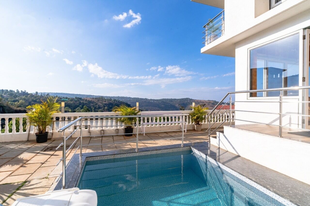 Private pool at PQ Villa overlooking the Mahabaleshwar valley